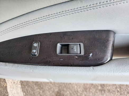 Used 2012 Lexus LS 460 AWD w/ Comfort Pkg image 59