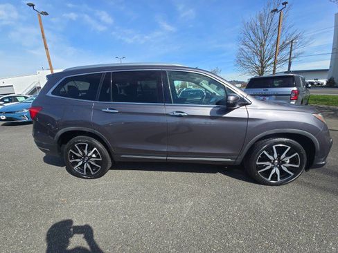 Used 2019 Honda Pilot Touring image 2