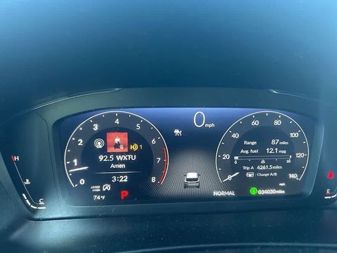 Used 2023 Honda Pilot Elite image 18