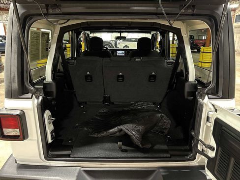 Used 2020 Jeep Wrangler Unlimited Sport S image 11