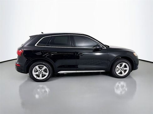 Used 2023 Audi Q5 2.0T Premium w/ Convenience Package image 8