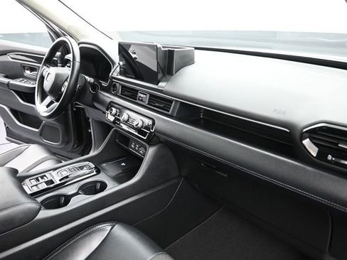 Used 2024 Honda Pilot Touring image 24