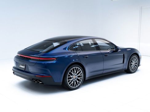 New 2025 Porsche Panamera 4 image 9