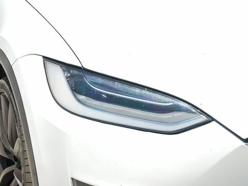 Used 2017 Tesla Model X 90D AWD/4WD image 5