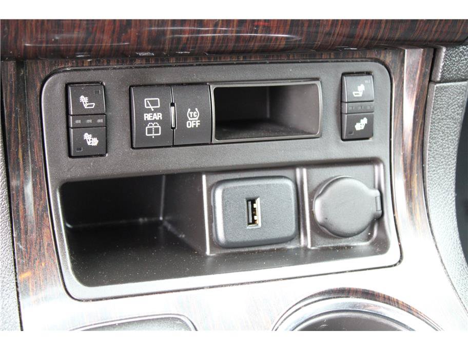 Used 2015 Chevrolet Traverse LT w/ Style and Technology Package FWD image 27
