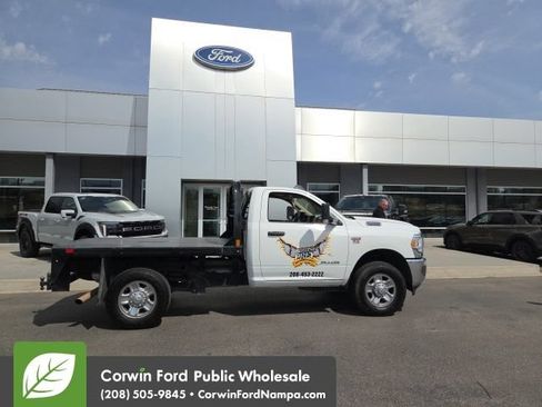 Used 2019 RAM 2500 Tradesman w/ Chrome Appearance Group AWD/4WD image 5