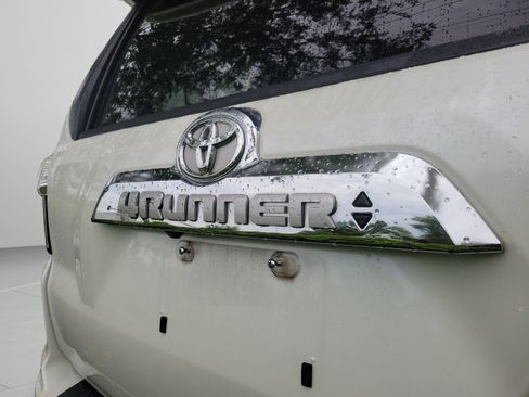 Used 2023 Toyota 4Runner Limited RWD image 21