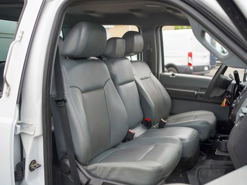 Used 2016 Ford F550 4x4 Crew Cab Super Duty image 39