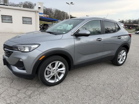 Used 2023 Buick Encore GX Preferred w/ Cold Weather Comfort Package image 3