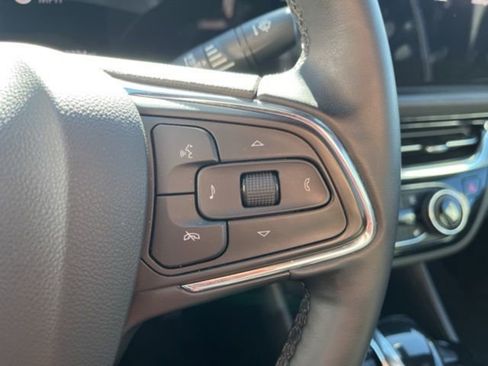 Used 2025 Buick Envista Sport Touring w/ Experience Buick Package image 18