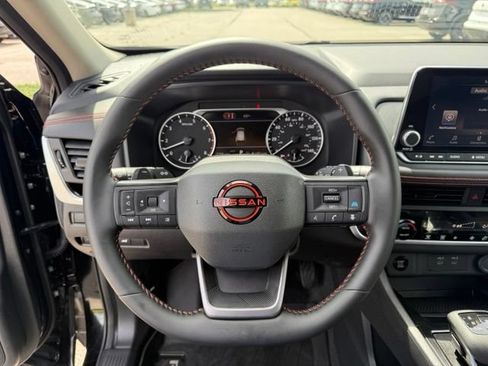 Certified 2026 Nissan Rogue SV AWD/4WD image 15