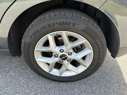 Used 2023 Kia Soul LX w/ Option Group 015 FWD image 10