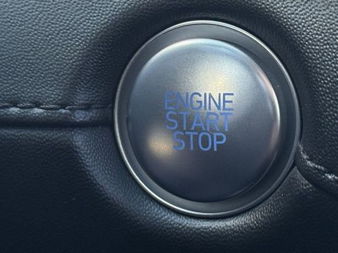 Certified 2021 Hyundai Santa Fe Limited w/ Cargo Package image 17