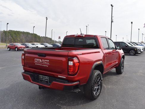Used 2025 GMC Canyon Elevation image 4
