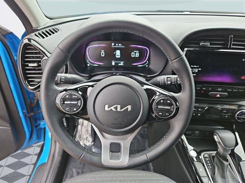 Used 2025 Kia Soul EX image 14