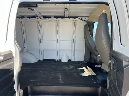 Used 2022 Chevrolet Express 2500 w/ Driver Convenience Package image 21