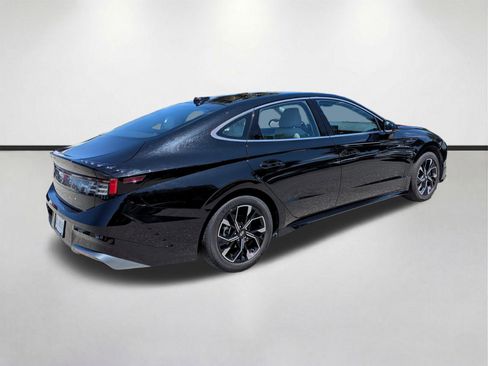 Used 2024 Hyundai Sonata SEL FWD image 4