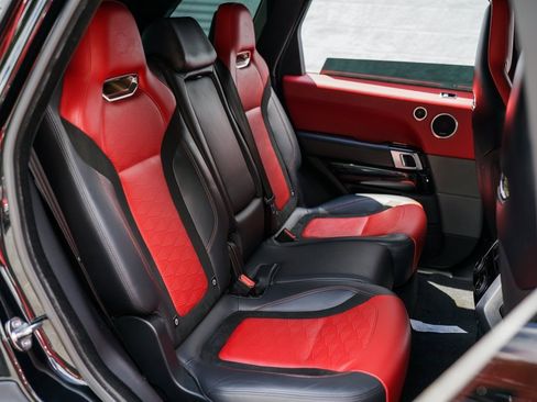 Used 2019 Land Rover Range Rover Sport SVR image 24