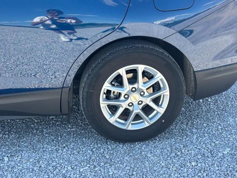 Used 2023 Chevrolet Equinox LT FWD image 12