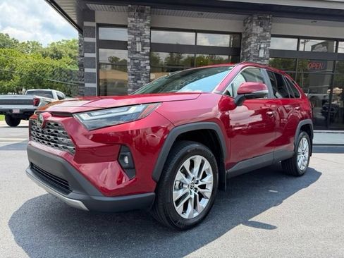 Used 2025 Toyota RAV4 Limited w/ Advanced Technology Package AWD/4WD image 9