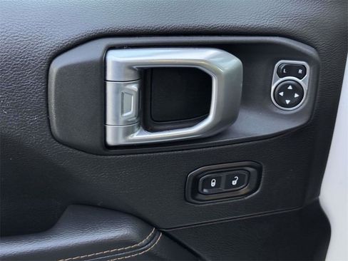 Used 2021 Jeep Wrangler Unlimited Sahara image 19