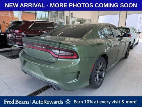 Used 2018 Dodge Charger R/T w/ Plus Group RWD image 4