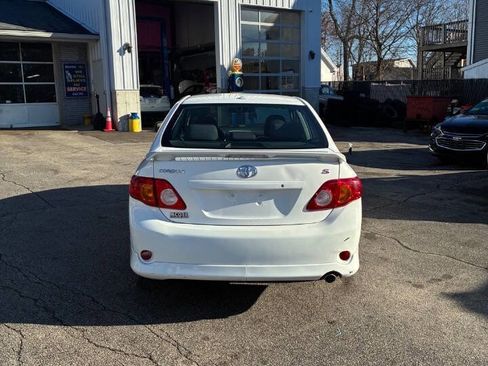 Used 2010 Toyota Corolla S image 7