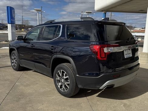 Used 2022 GMC Acadia SLE w/ Driver Convenience Package image 3