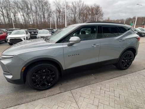 Certified 2024 Chevrolet Blazer LT w/ Convenience Package image 4