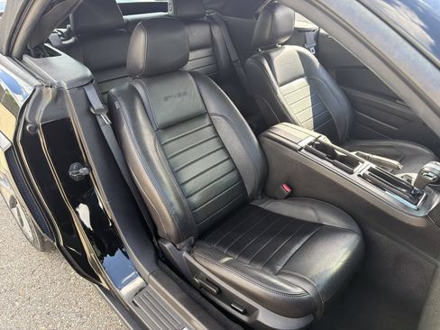 Used 2012 Ford Mustang GT Premium w/ Electronics Pkg RWD image 24