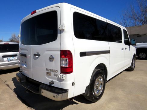 Used 2013 Nissan NV 3500 SV image 5