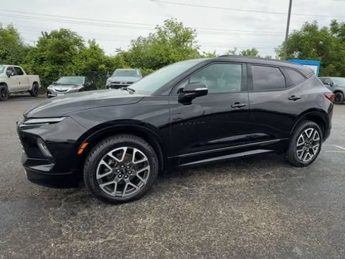 Used 2023 Chevrolet Blazer RS w/ Driver Confidence II Package AWD/4WD image 4