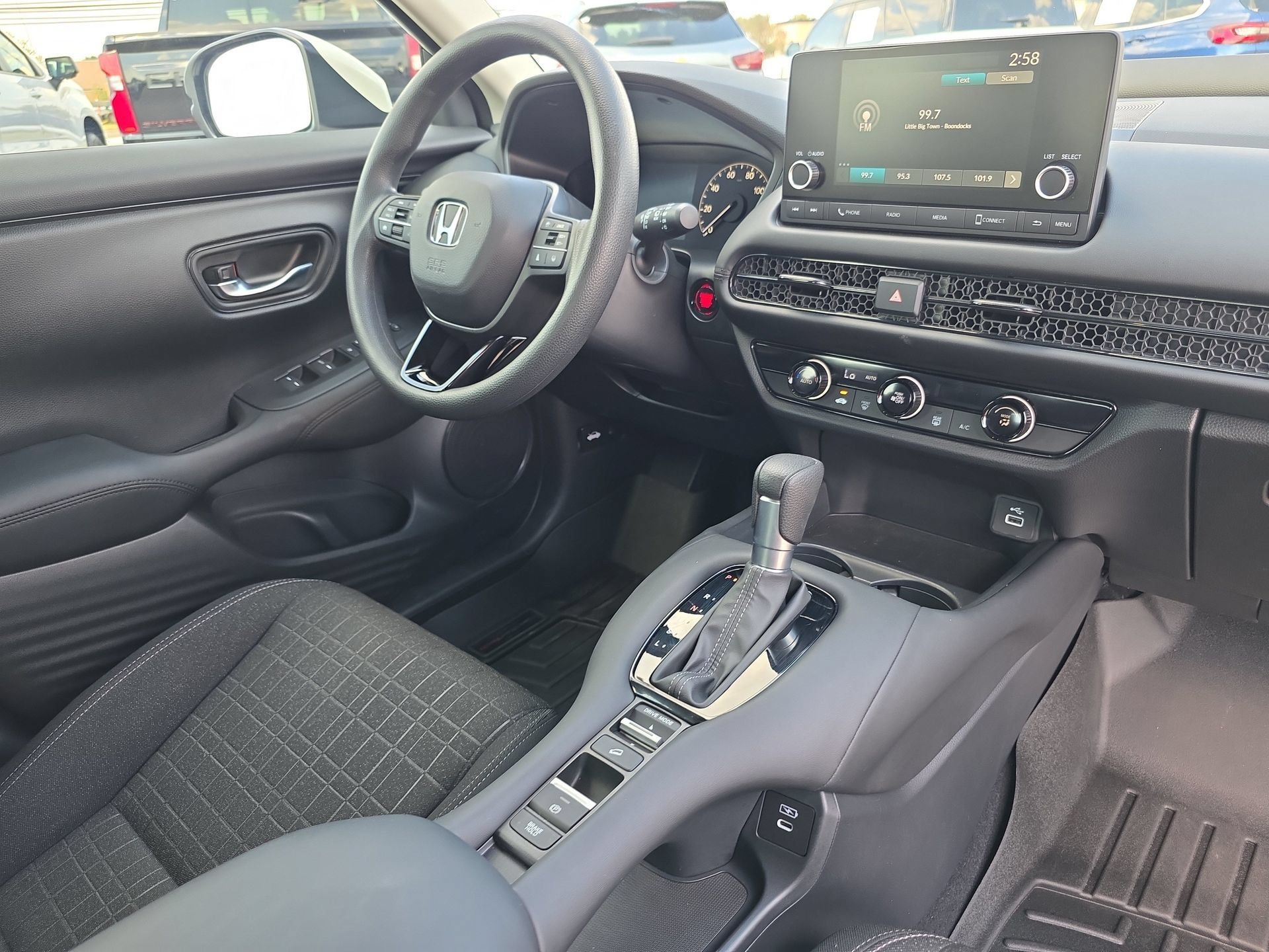 Used 2024 Honda HR-V LX image 16