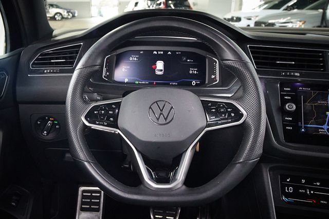 Used 2022 Volkswagen Tiguan SEL R-Line AWD/4WD image 15