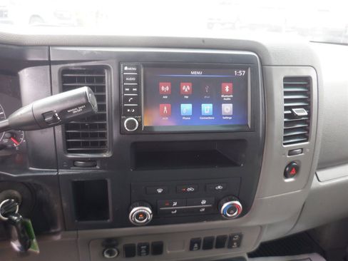 Used 2020 Nissan NV 2500 SV image 13