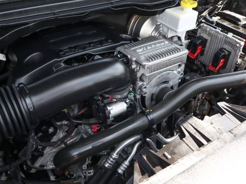 Used 2022 RAM 1500 Laramie w/ Sport Appearance Package AWD/4WD image 14