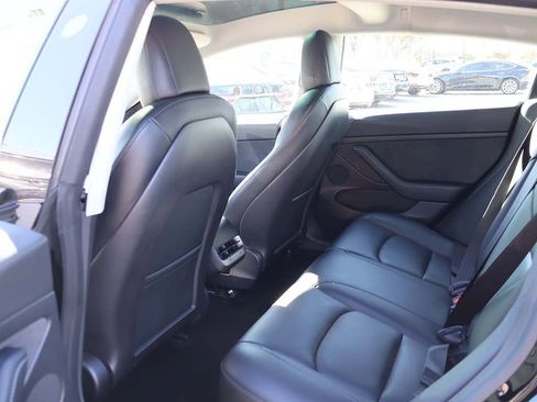 Used 2021 Tesla Model 3 Long Range image 36