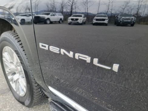 Certified 2024 GMC Yukon XL Denali image 23