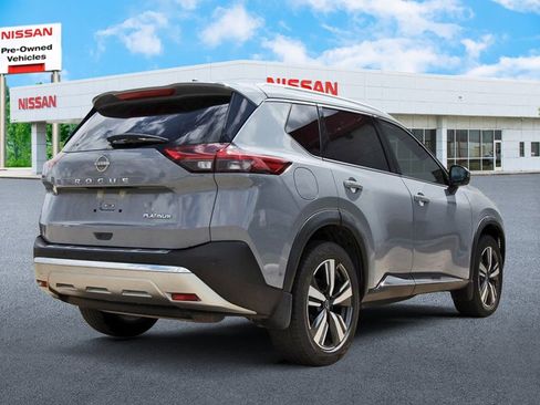 Certified 2022 Nissan Rogue Platinum w/ Head-Up Display Package FWD image 4
