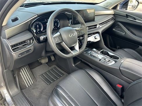 Certified 2025 INFINITI QX60 Luxe w/ Vision Package image 19