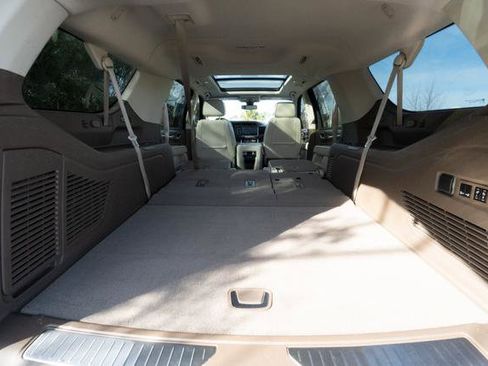 Used 2022 GMC Yukon XL Denali image 29