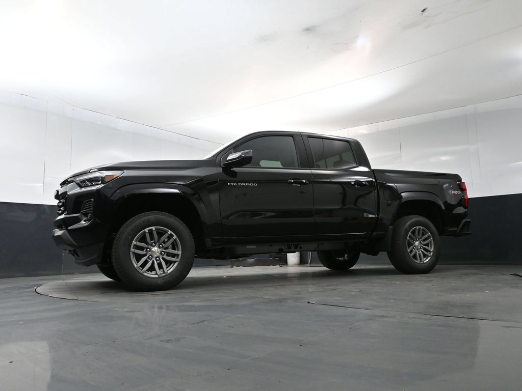 New 2026 Chevrolet Colorado LT w/ LT Convenience Package AWD/4WD image 13