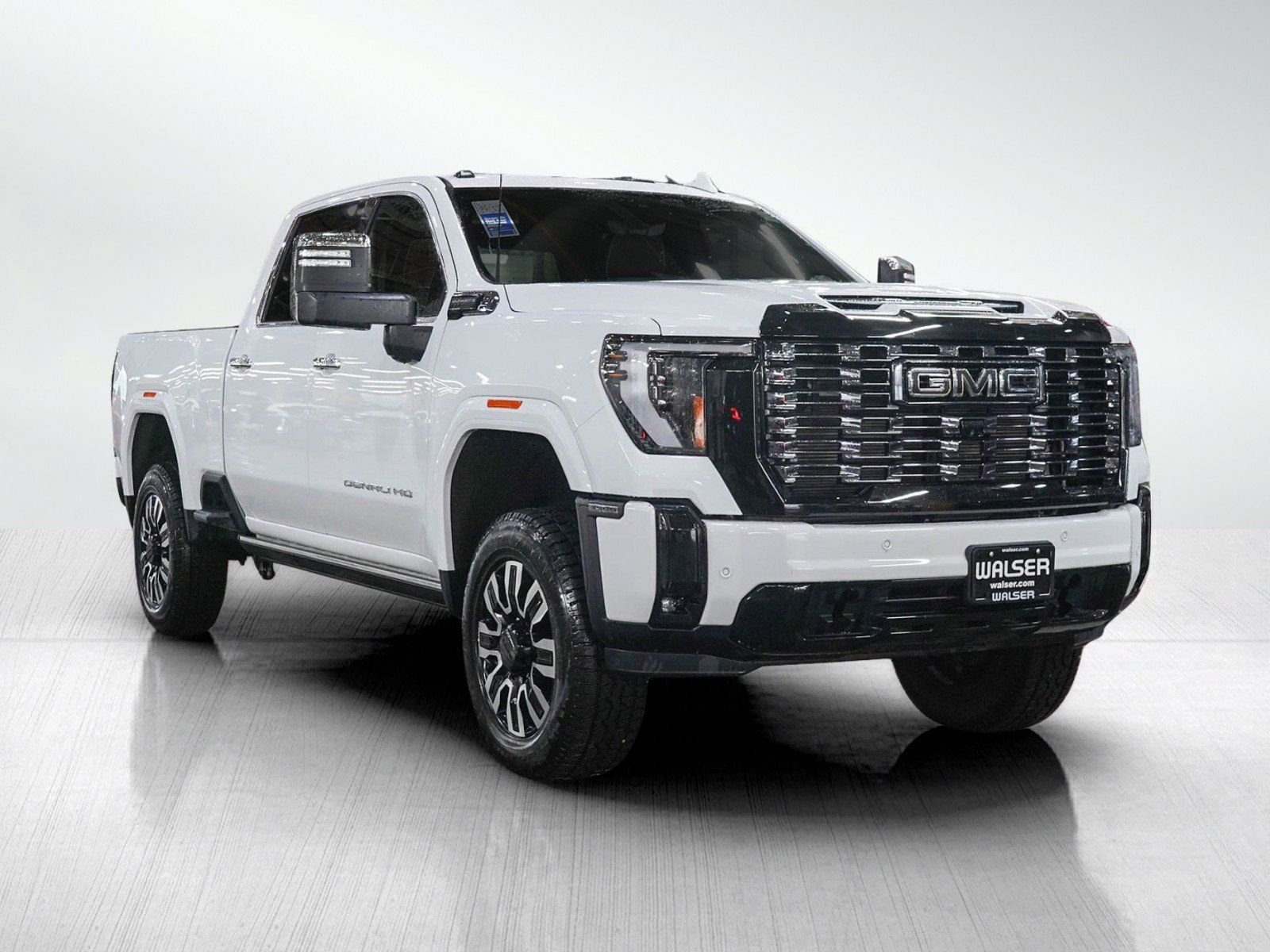 Used 2025 GMC Sierra 3500 Denali Ultimate AWD/4WD image 7