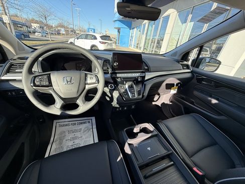 New 2026 Honda Odyssey Touring image 15