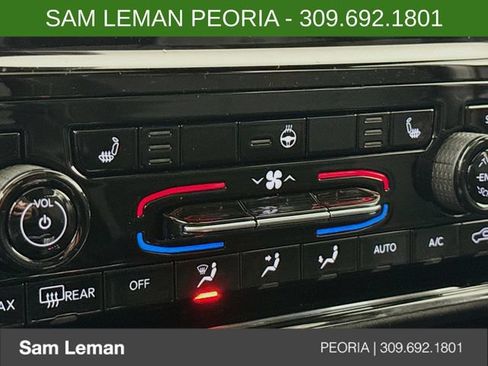 New 2025 Jeep Grand Cherokee Laredo w/ Luxury Tech Group I AWD/4WD image 19