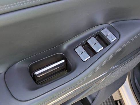 Used 2025 Lincoln Navigator Reserve AWD/4WD image 7