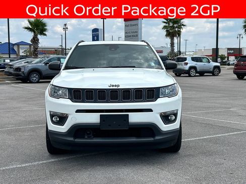 Used 2021 Jeep Compass Latitude w/ Sun and Sound Group AWD/4WD image 10