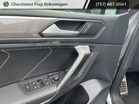 Used 2023 Volkswagen Tiguan SE R-Line FWD image 13