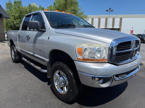 Used 2006 Dodge Ram 2500 Truck SLT AWD/4WD image 3