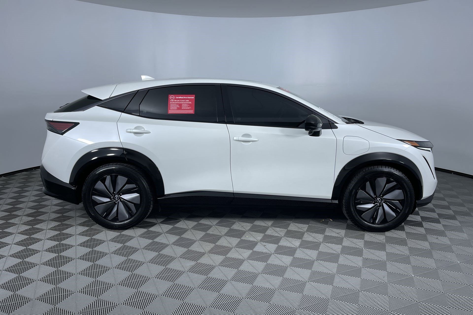 Certified 2024 Nissan Ariya AWD image 10
